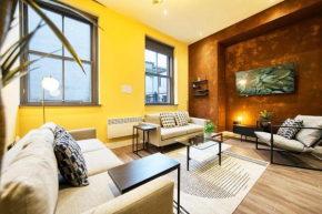 Stunning Central Station 2 Bed Apartment B4